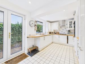 Kitchen- click for photo gallery